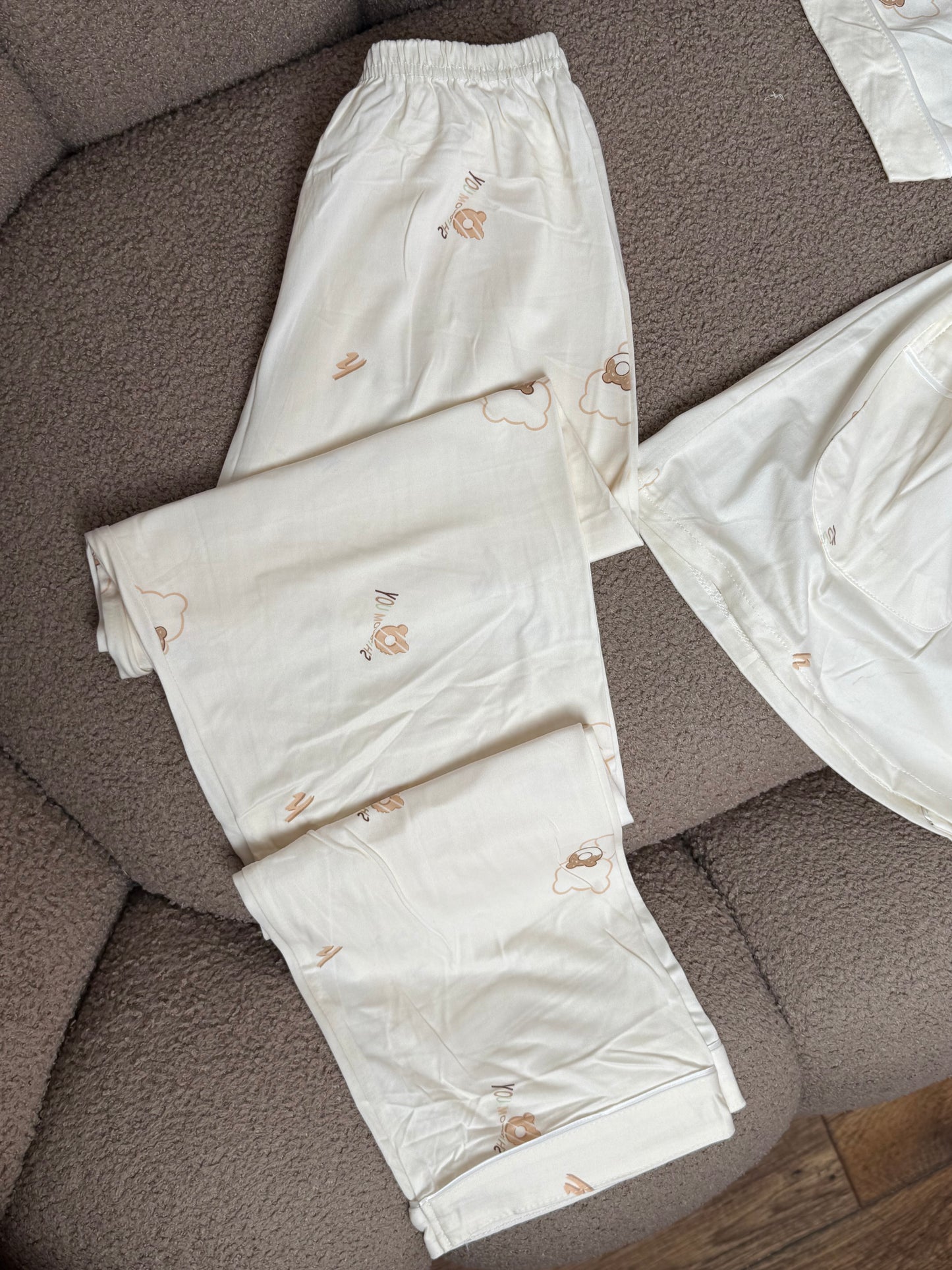 بيجامة القطة الهادئة 🐱