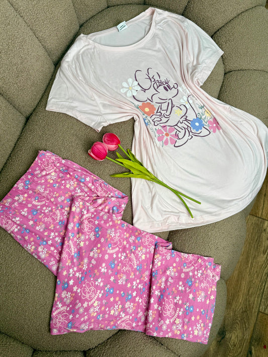 بيجامة  زهور 🌸