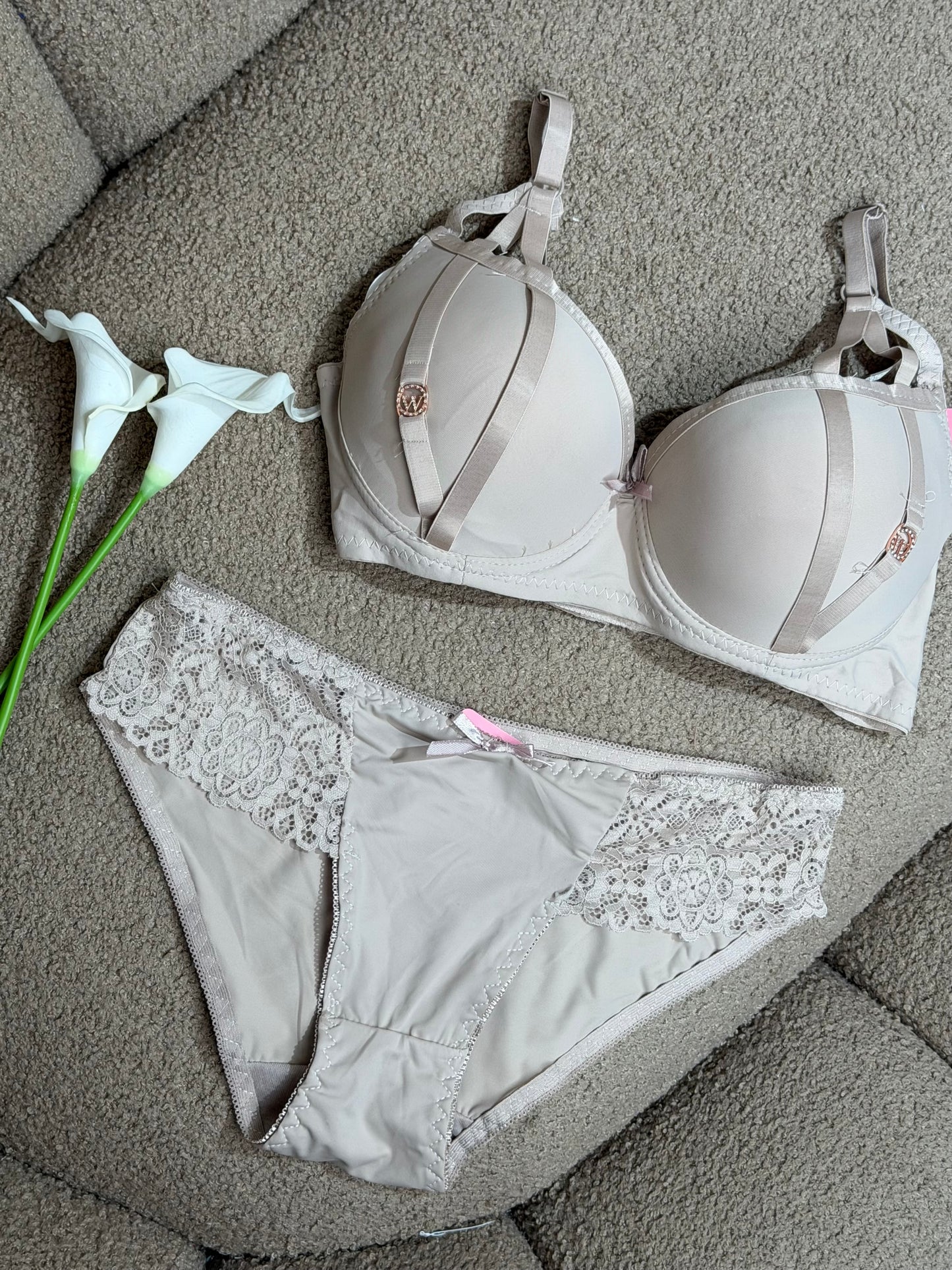 👙 طقم لانجيري أنيق
