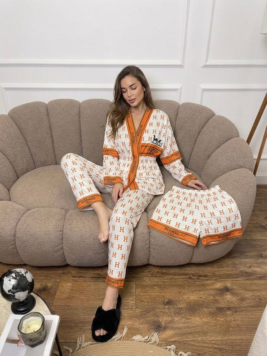 بيجامة 3 بياس