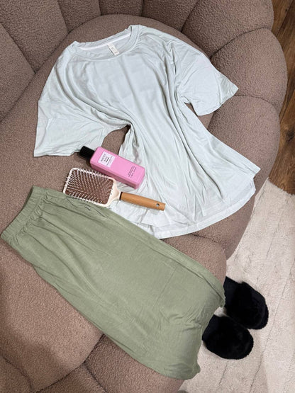 • بيجامة "بونطاكور كلاسيك"🥰💕