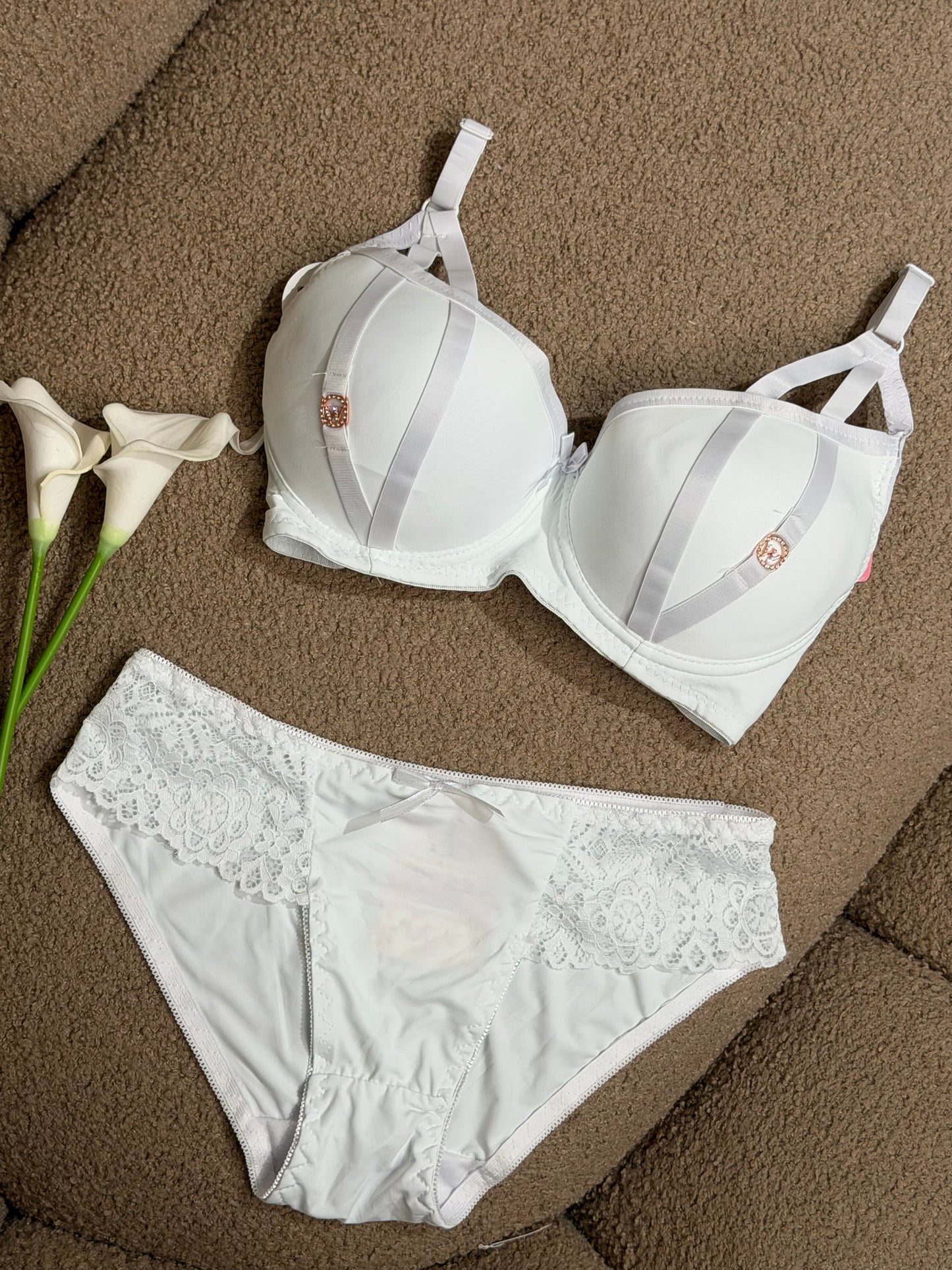 👙 طقم لانجيري أنيق