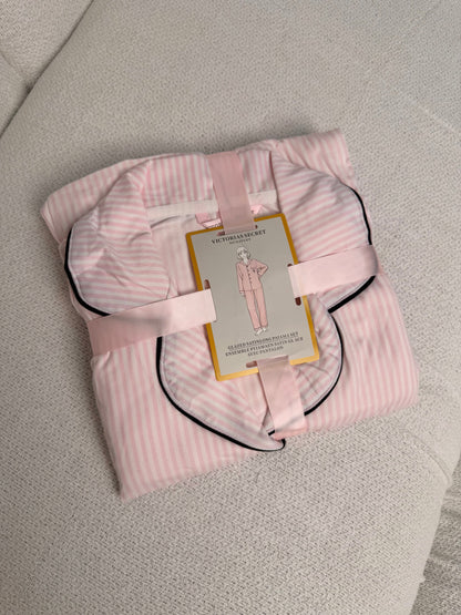 بيجامة فيكتوريا 😍🌸
