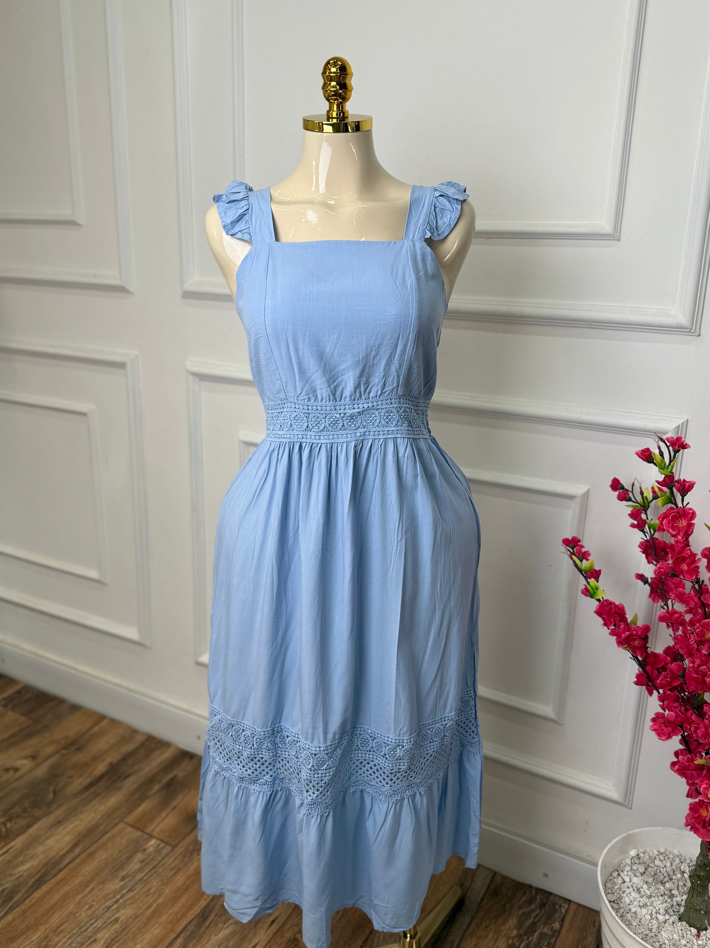 • فستان الحرير 🎀👗