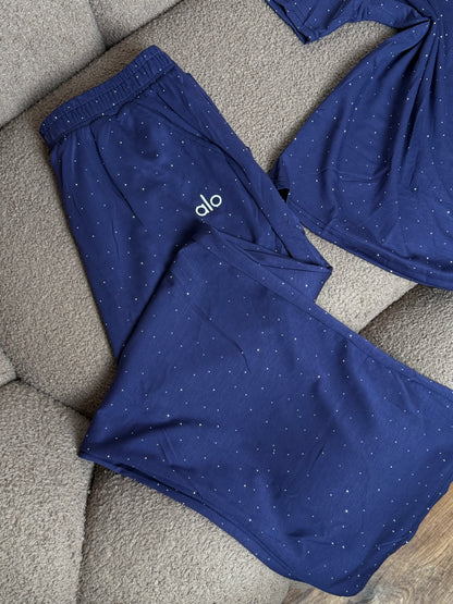 بيجامة alo لامعة