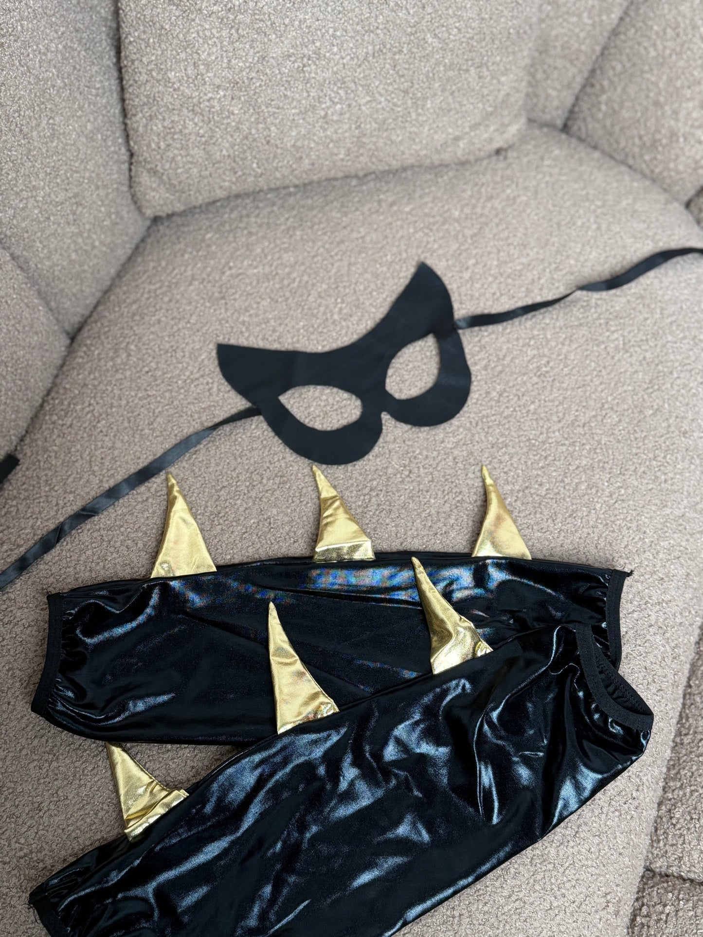 فستان نيرفانا الاسود