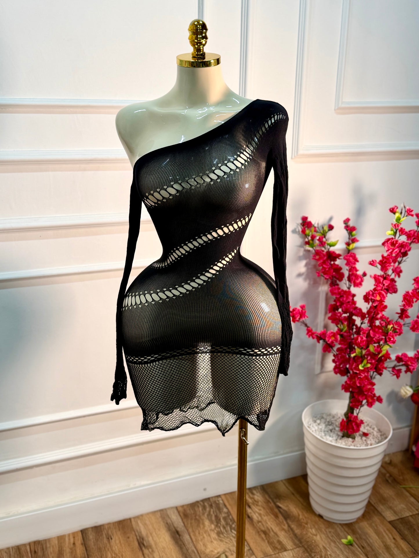 فستان "لوران الأسود"🖤