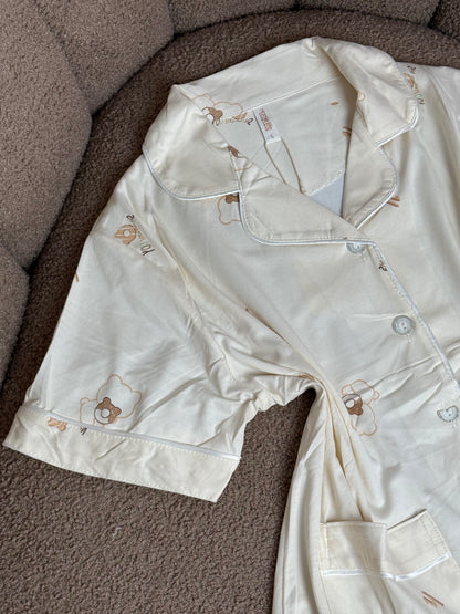 بيجامة القطة الهادئة 🐱