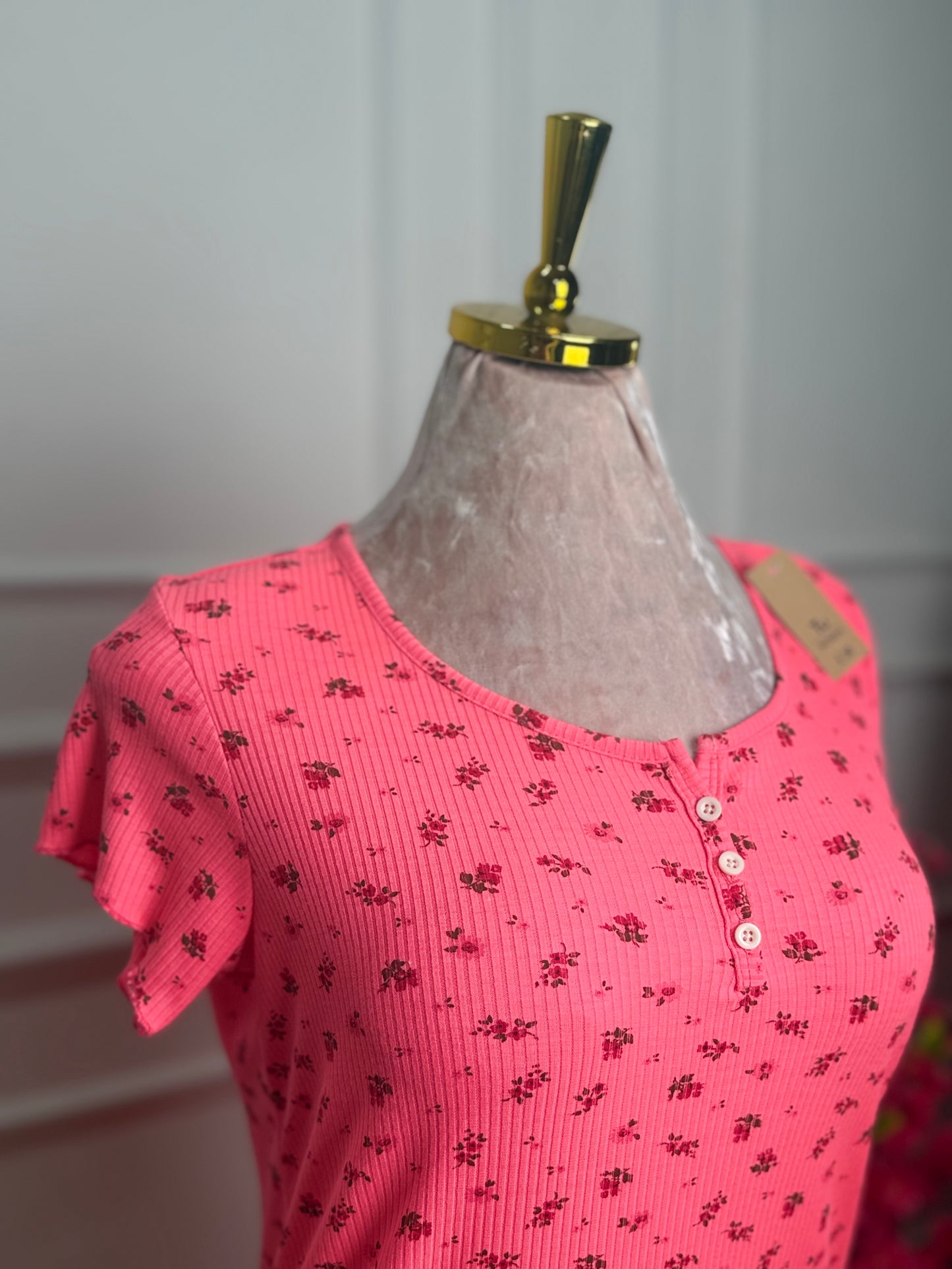فستان صيفي بنقشة الأزهار 🌸👗