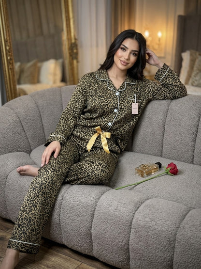 بيجامة النمر الذهبي الأنيقة 🐆✨
