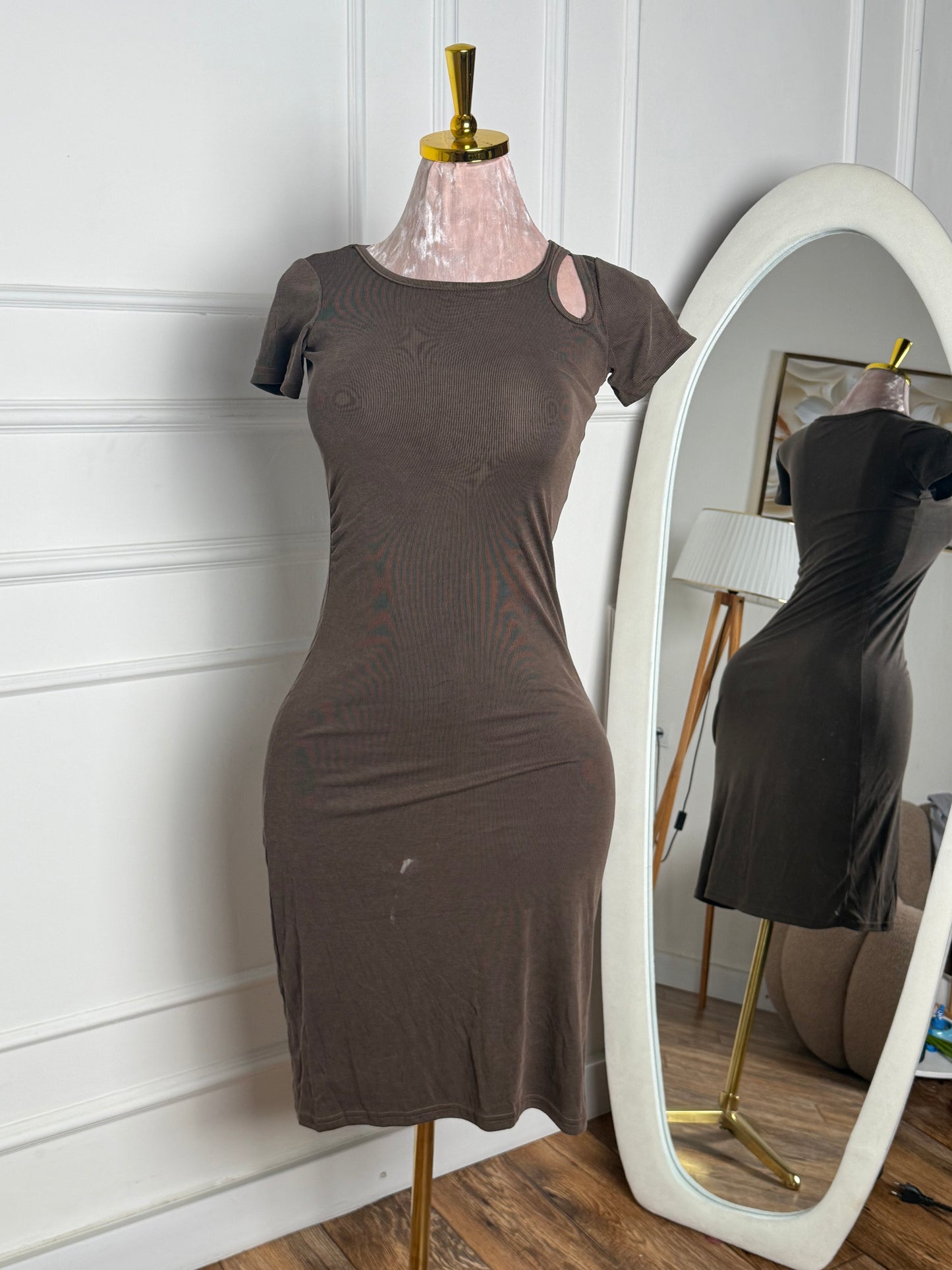 • 🥰👗 فستان يومي أنيق 🥰👗