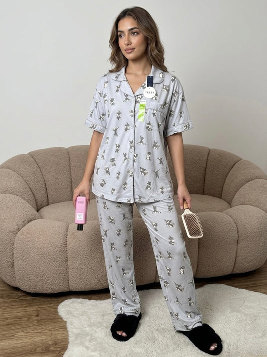 بيجامة رمادية بستايل بسيط🩶