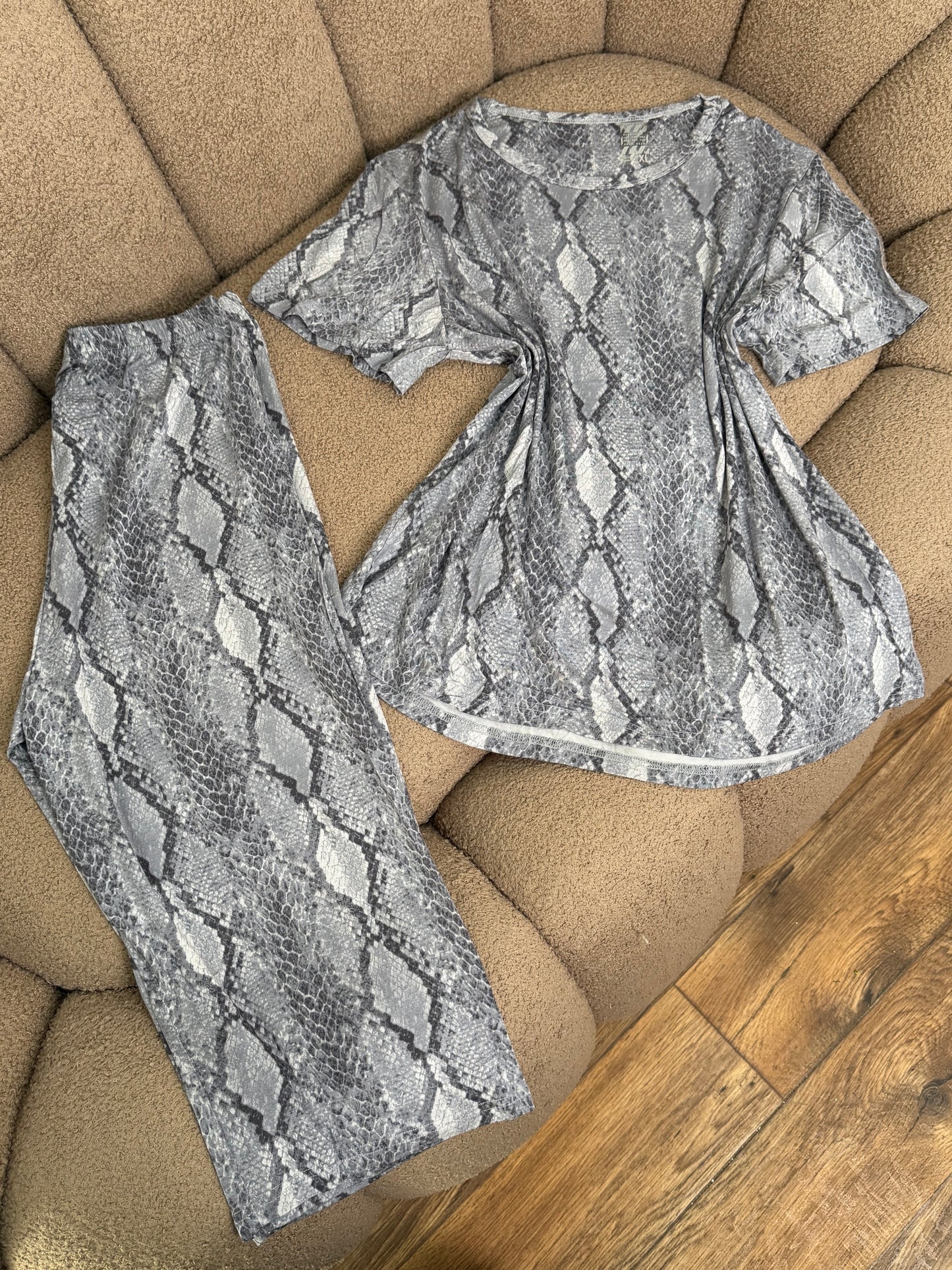 بيجامة صيفية انيقة