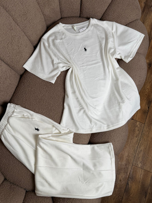 بيجامة بولو